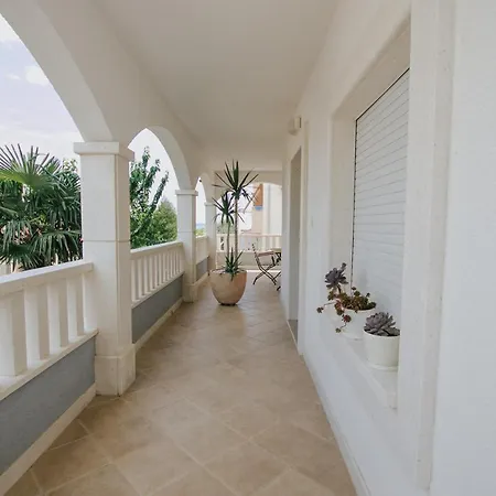 Blue Sea House * טרוגיר