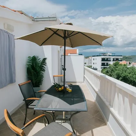 Apartment Blue Sea House