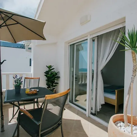 Апартаменты Blue Sea House *