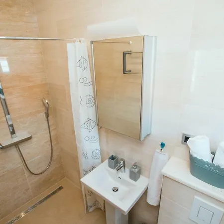 Blue Sea House Apartment